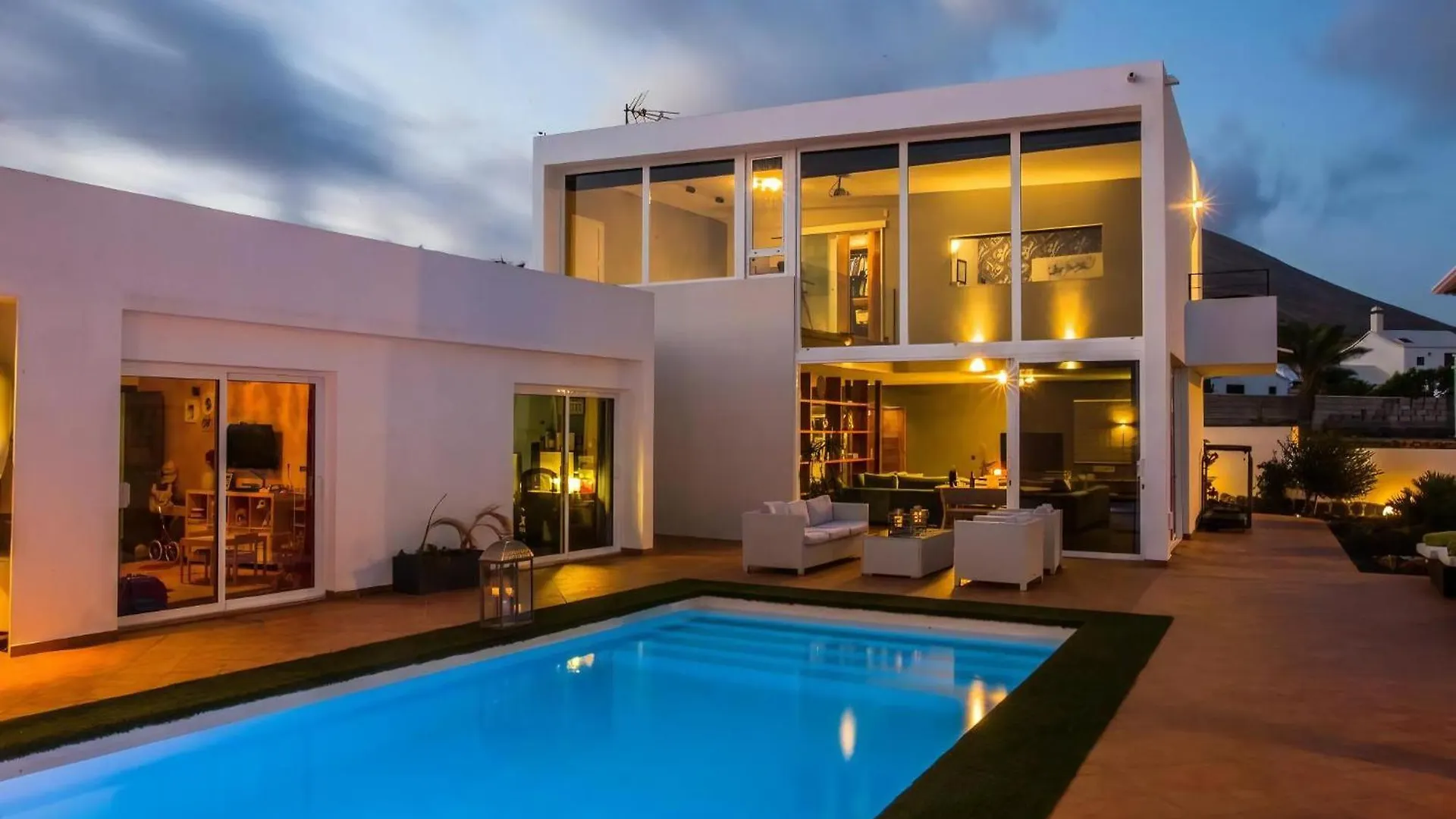 Stylish Tias Villa 4 Bedrooms Villa Tias Private Pool Beautiful Views